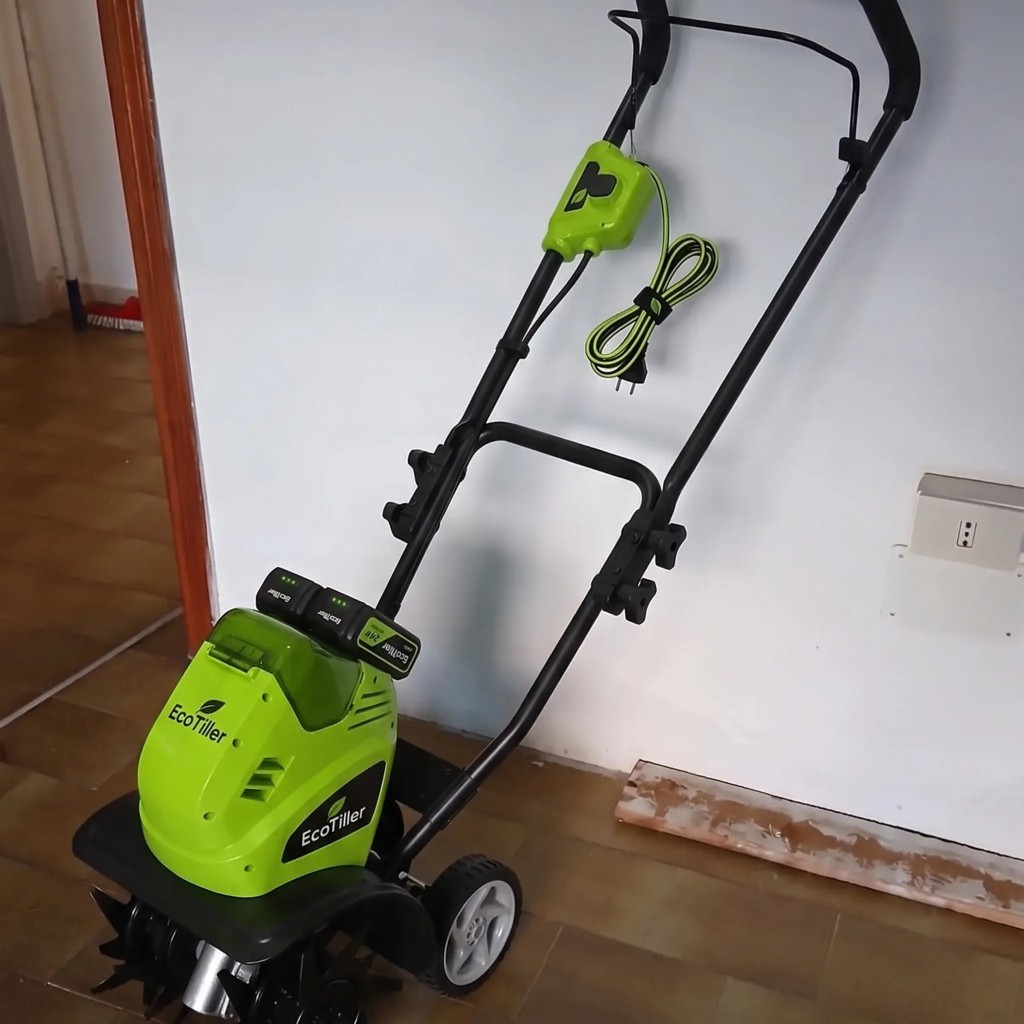 EcoTiller mit Batterien von Michael